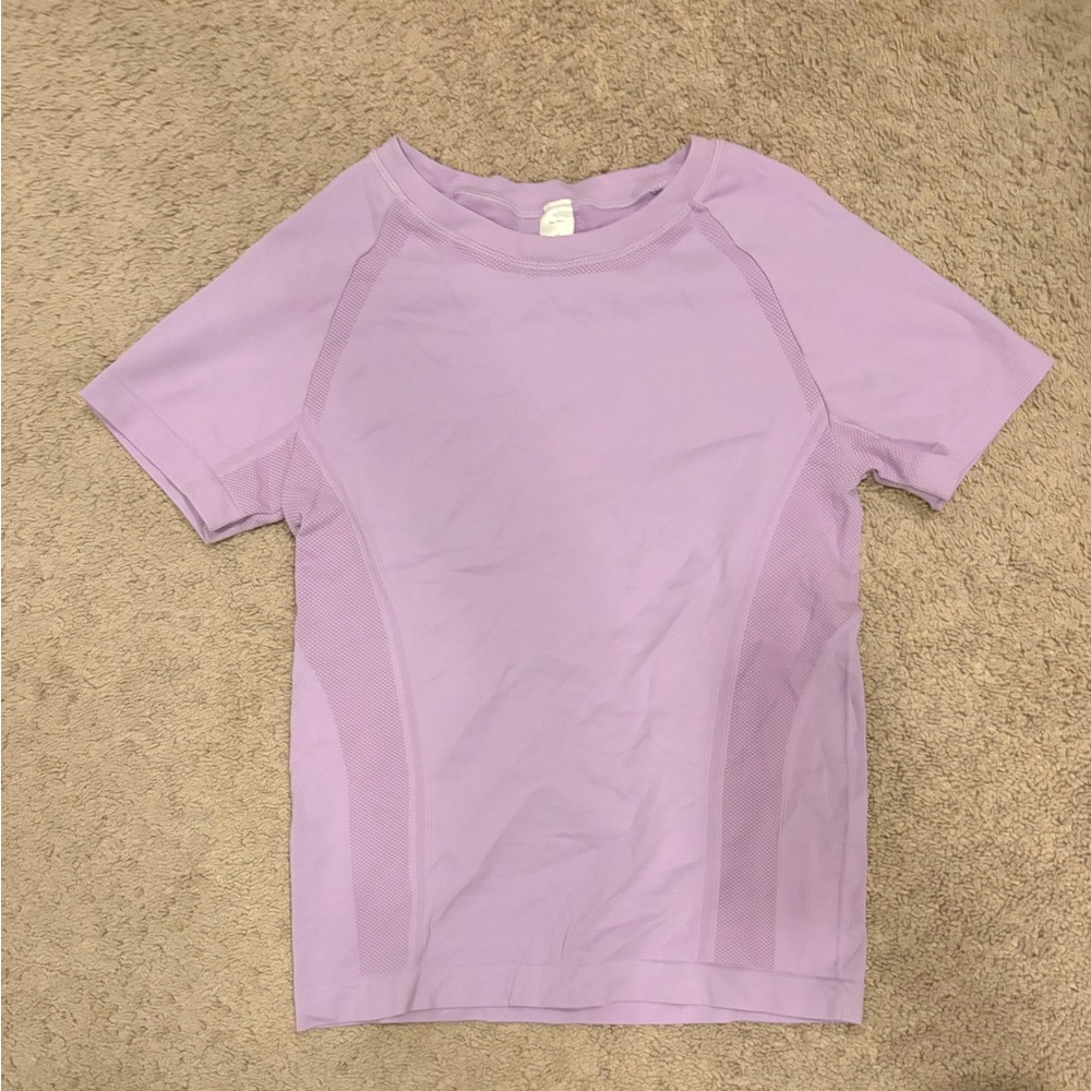 Amazon Women's Lavender Short Sleeve Tee